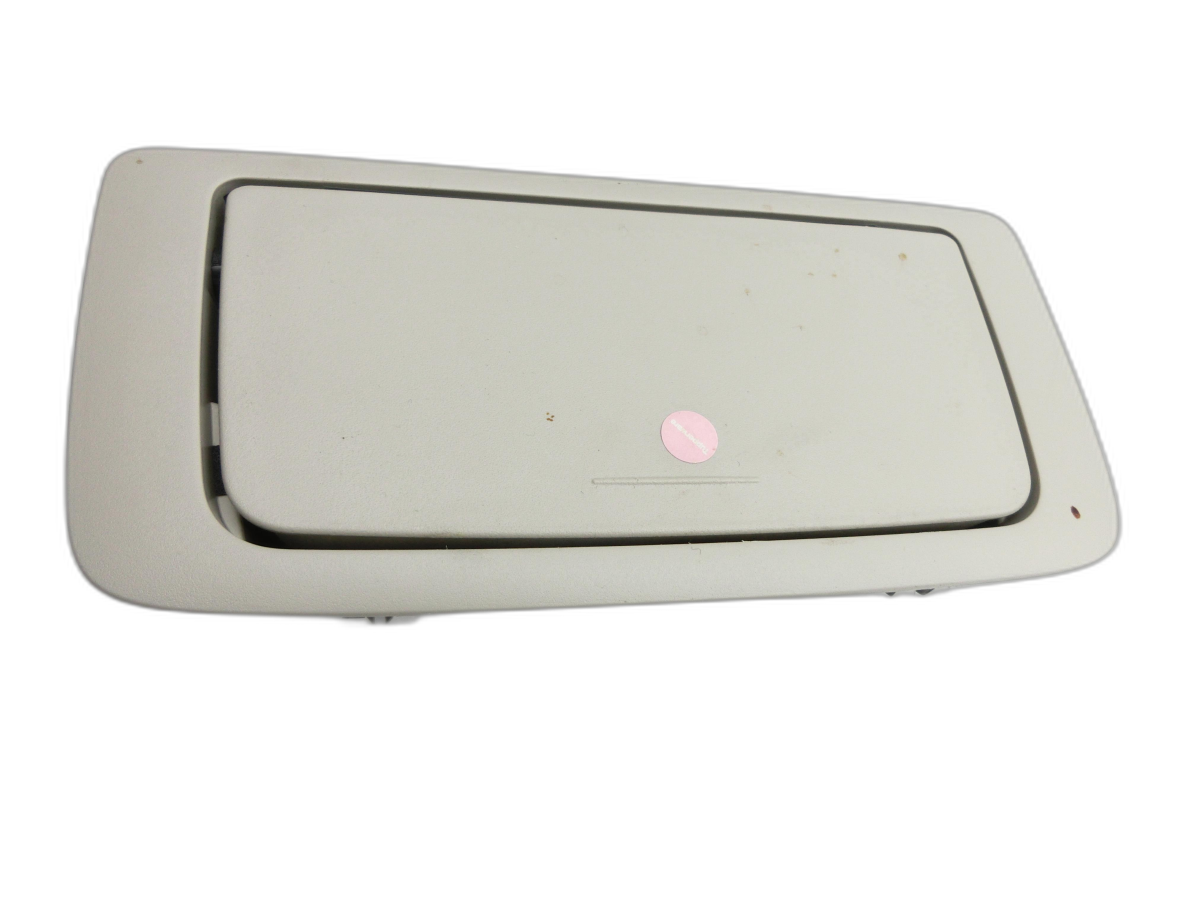 Mitsubishi Outlander III  Ablagefach Staufach Fach  - Bild 1