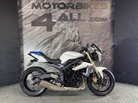 TRIUMPH STREET TRIPLE 675 2013