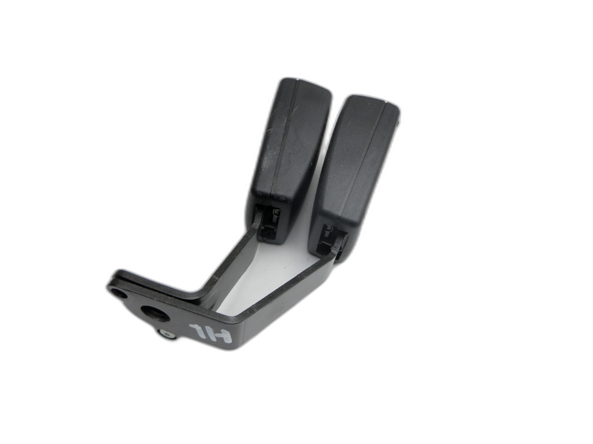 Audi A8 D3 4E qu 02-05 Kurz Gurtschloss Hinten Mitte und Links  - Bild 1