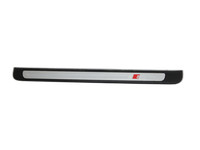 Audi A5 8T 11-16 5T Einstiegsleiste Links Vorne S-Line Audi A5 8T 11-16 04.04.2013 8T8853373B gebraucht Vorschau 1