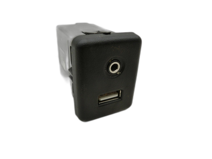 Opel Insignia A 13-17 USB AUX Buchse Anschluss - Bild 1