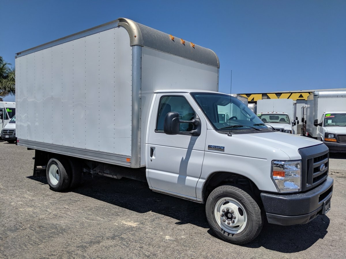 2018 Ford E350 Sd 14ft Box Truck With Loading Ramp C10564