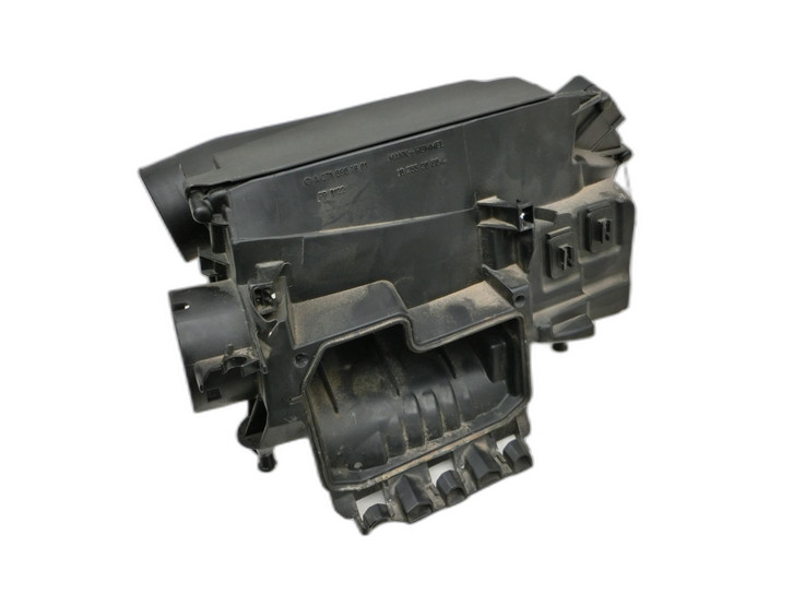 Mercedes W204 S204 C180 11-14 CGI 1,8 115KW Luftfilterkasten - Bild 1