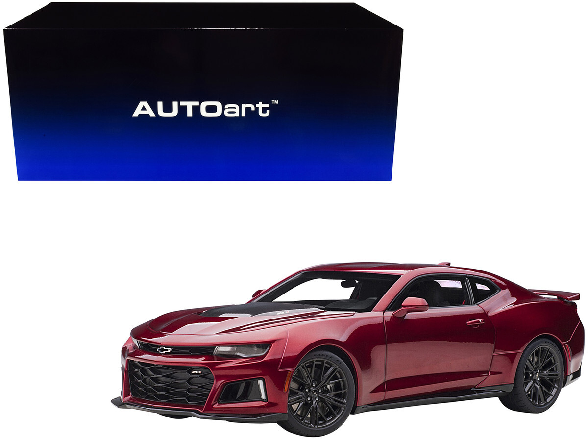 Chevrolet Camaro 赤 1/18スケールモデル Chevrolet Camaro 赤 1/18スケールモデル 1:18 1981 Chevrolet