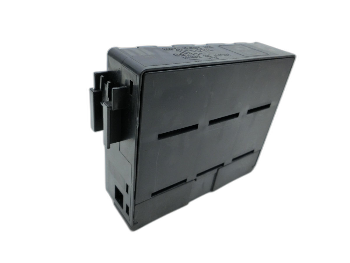 Lexus IS II 220d 05-13 Steuergerät ECU Modul MPX Body FR Multiplex - Bild 1