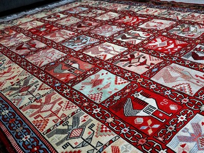 BRAND NEW! PERSIAN HAND MADE SUMAK SILK AUTHENTIC PERSIAN RUG + BAG!