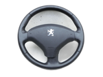 Peugeot_5008_09-13_Lenkrad_ohne_Airbag_