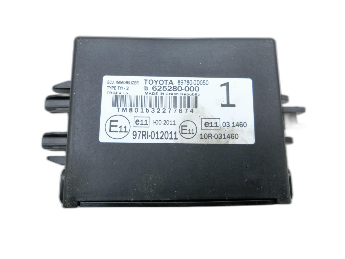 Toyota Yaris XP13 10-14 Steuergerät ECU Modul Wegfahrsperre SG  - Bild 1