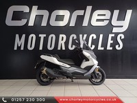 BMW C400 GT SCOOTER  5308 MILES    FULL SERVICE HISTORY   HTD GRIPS AND SEAT