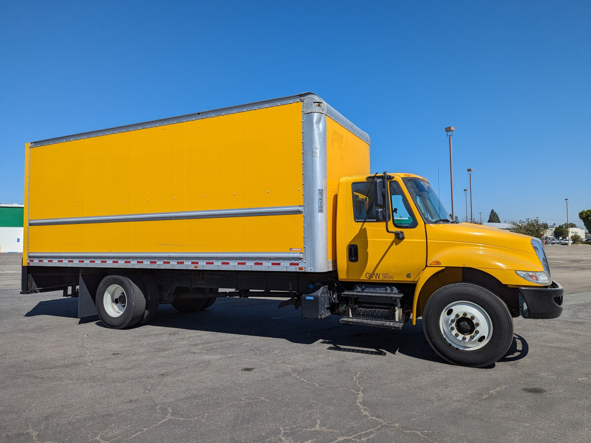 2019 International DuraStar 4300 22FT Box Truck with Loading Ramp DIESEL 183117