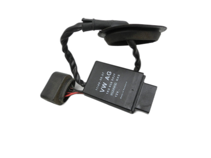 VW Golf VI 5K 08-12 Steuergerät ECU Modul für Kraftstoffpumpe - Bild 1