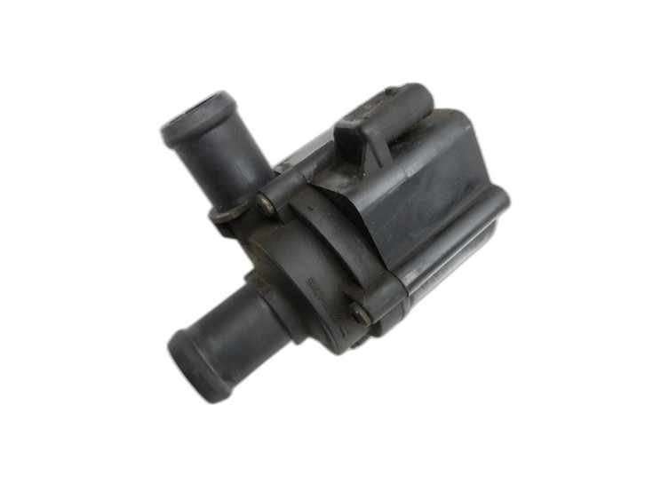 VW Passat B8 3G 14-19 TDI 1,6 88KW Umwelzpumpe Heizung Pumpe VW Passat B8 3G 14-19 02.10.2015 5Q0965561B gebraucht Bild 1