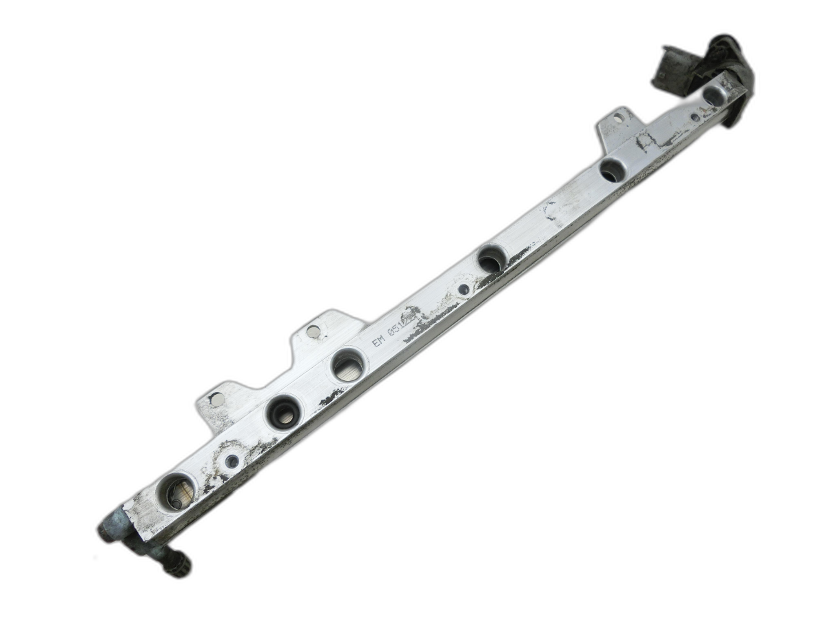 Volvo XC90 I 02-06 2,5 154KW Einspritzleiste Düsenstock für Einspritzanlage  - Bild 1