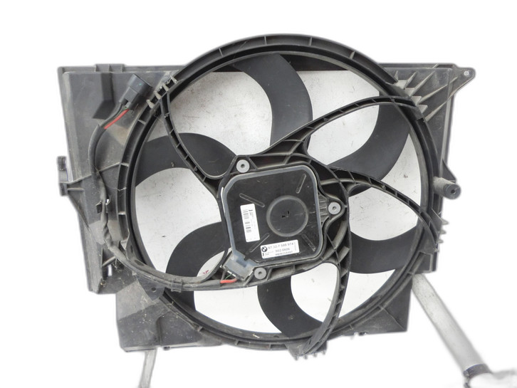 BMW E88 120d LCI 08-11 2,0d 105KW Lüfter Ventilator f. Kühler BMW E88 120d LCI 08-11 11.03.2010 7588974... Bild 1
