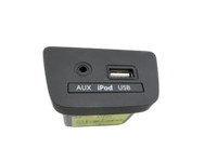 Hyundai I30 GD 15-17 USB AUX Buchse Anschluss Hyundai I30 GD 15-17 08.07.2015 96120A5100 96120-A5100 gebraucht Vorschau 1