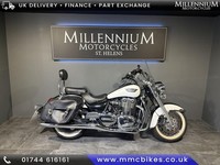 2017 TRIUMPH THUNDERBIRD LT TOURING CRUISER WITH LUGGAGE AND SCREEN