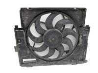 BMW F31 318d 12-15 2,0d 105KW Lüfter Ventilator f. Kühler BMW F31 318d 12-15 28.02.2014 17427640508 7640508... Vorschau 1