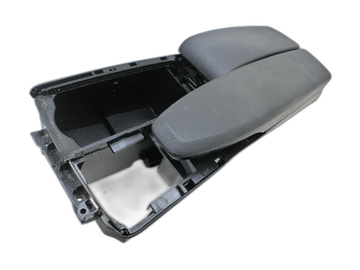 Mercedes W204 S204 C180 11-14 Armlehne Mittelarmlehne und Ablagefach  - Bild 1