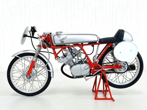 価格変更 1/10 エブロ ホンダCR110 street 1962絶版未展示品 価格変更 1/10 エブロ ホンダCR110 street 1962絶版未展示品