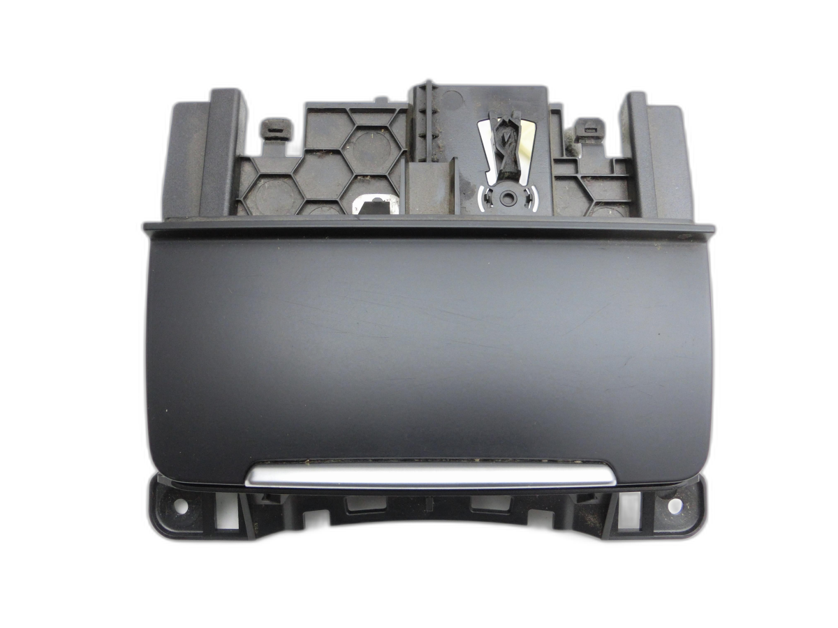 Audi A4 8K B8 QU 08-11 Aschenbecher Ascher mit Zigarettenanzünder  - Bild 1