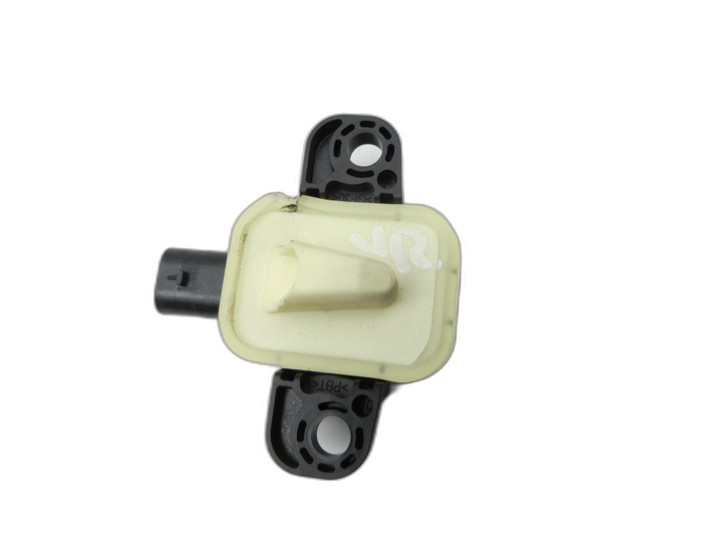 Mercedes W176 A180 12-15 Sensor für Airbag Crashsensor Airbagsensor Links Vorne  - Bild 1