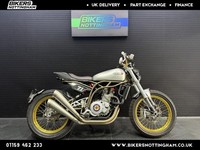 CCM Spitfire Flat Tracker 2019