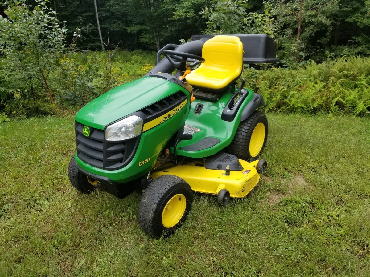John Deere D170 Riding Lawnmower Bagger PowerFlow 26hp 54