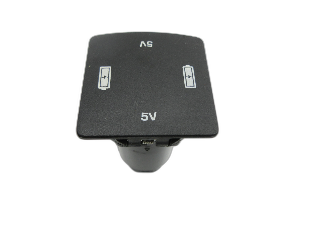 Discovery Sport L550 15-19 i4 DSL 2,0 110KW 5V USB Ladebuchse Steckdose  - Bild 1