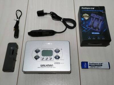 SONY WM-FX822 Walkman Portable Cassette Player Silver