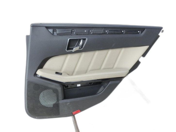 Mercedes W212 S212 E200 09-13 Kombi Türverkleidung Türpappe Rechts Hinten  - Bild 1