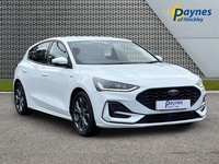 2023 Ford Focus ST-Line 1.0 EcoBoost 125ps Manual in Frozen White Full History