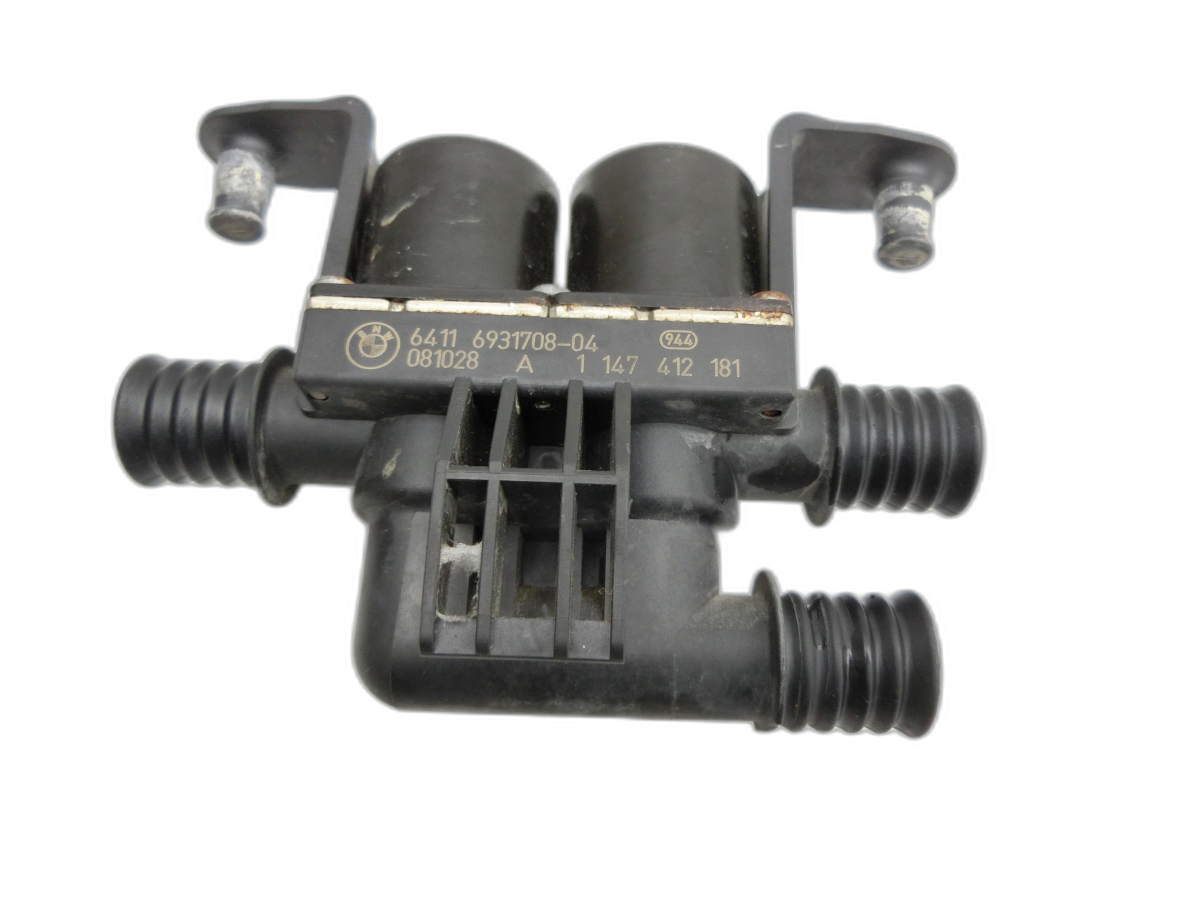 BMW E61 530xi LCI 07-09 3,0 200KW Wasserventil Ventil Heizung  - Bild 1