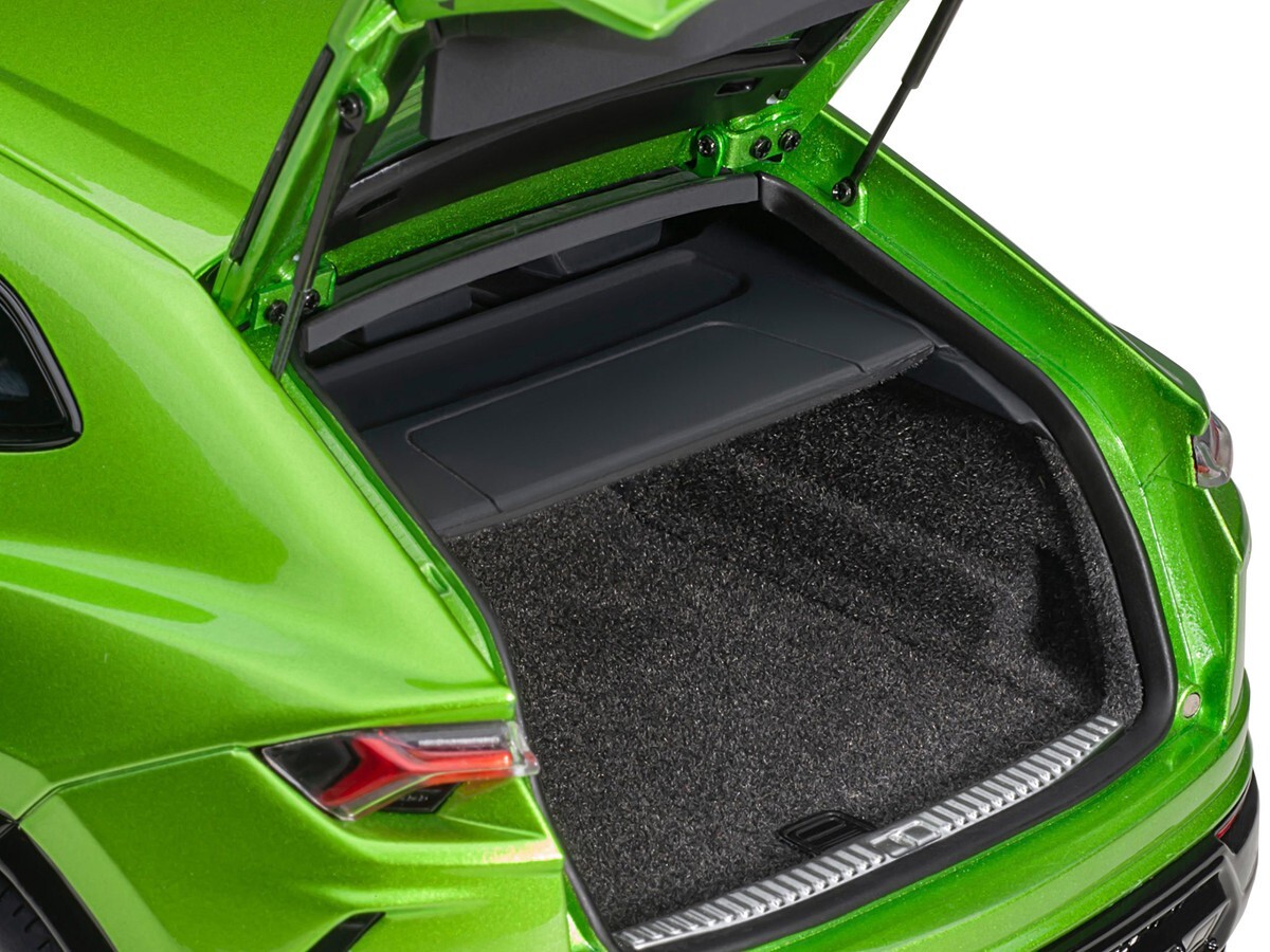 1/18 Lamborghini Urus Verde Selvans Pearl Green Model Car By
