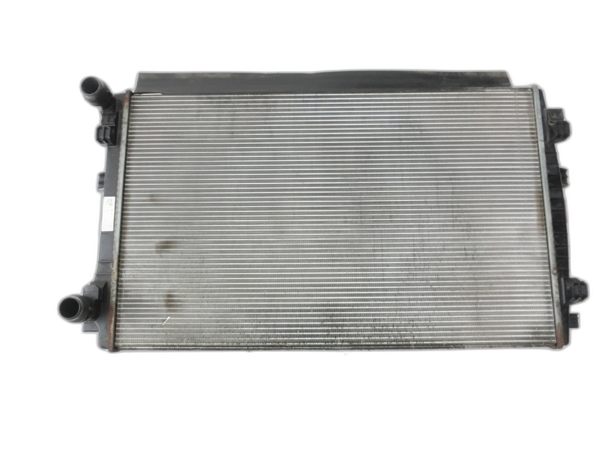 VW Passat B8 3G 14-19 TDI 1,6 88KW Wasserkühler Kühler  - Bild 1