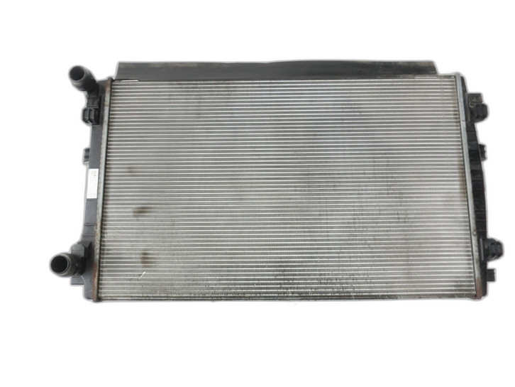 VW Passat B8 3G 14-19 TDI 1,6 88KW Wasserkühler Kühler - Bild 1