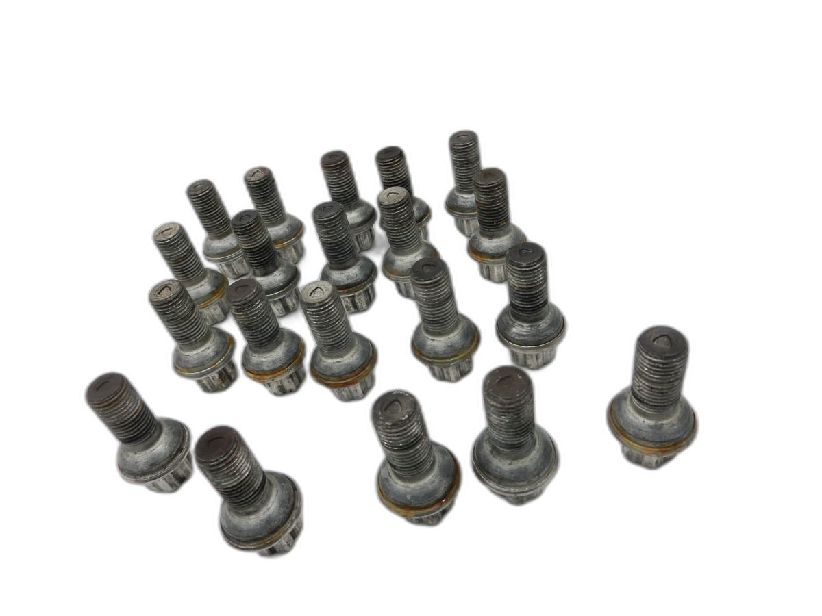 Mercedes A207 C207 E250 11-13 Satz Radschrauben Schraube Radbolzen  - Bild 1