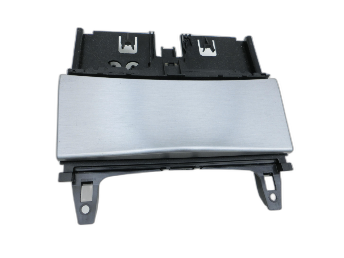 Mercedes W204 C180 11-15 Lim Aschenbecher Ablagefach Staufach Fach  - Bild 1