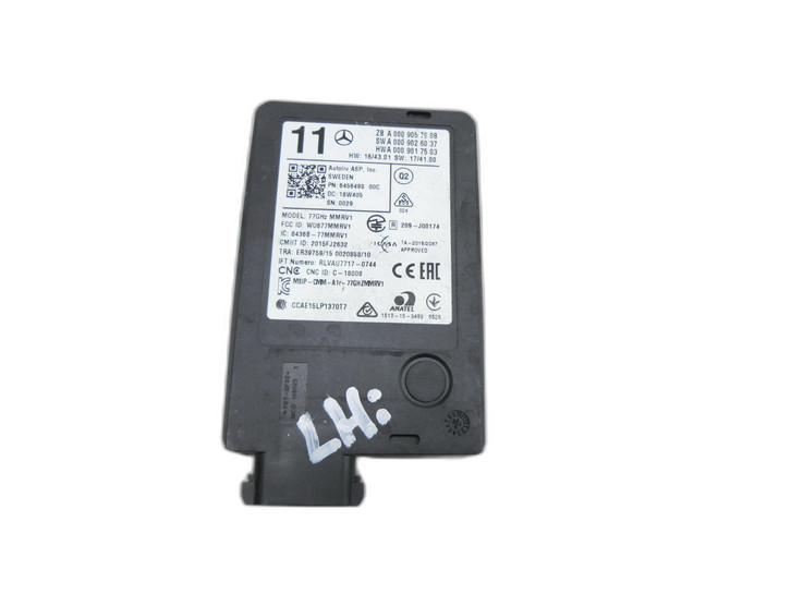 Mercedes W213 E200 16-20 2,0 135KW Sensor Totwinkelassistent Links Hinten  - Bild 1