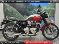 TRIUMPH BONNEVILLE T100