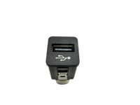 BMW 5er GT F07 09-13 3,0 175KW USB Buchse Anschluss AUX Schnittstelle Steckdose BMW 5er GT F07 09-13 28.03.2011... Vorschau 1