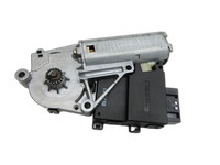 BMW 5er E39 530d 00-04 Schiebedachmotor BMW 5er E39 530d 00-04 09.04.2002 8377939 67618377939 67.61-8381480.9 gebraucht Vorschau 1