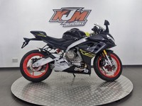 Aprilia RS 660