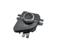 Audi Q7 4M 15-19 Bedienteil Bedienelement Schalter Lautstärkeregler Audi Q7 4M 15-19 19.01.2016 4M1919616B... Vorschau 1