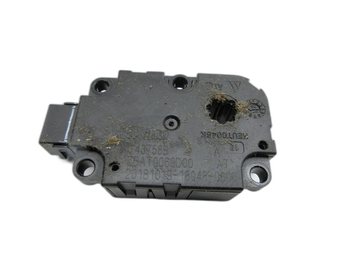 Mercedes W213 E200 16-20 Luftklappenstellmotor Stellmotor Pos.1  - Bild 1