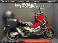 Honda X-ADV 750 DCT with 3 part Luggage by GIVI.