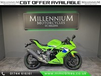 KAWASAKI NINJA 125 LEARNER LEGAL SPORTS BIKE RIDE ON CBT WITH L PLATES