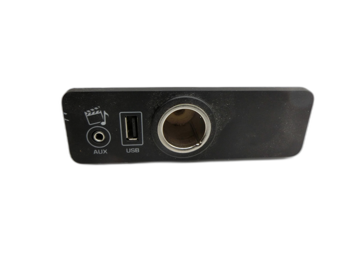 Abertura Tablero de instrumentos AUX USB 12V Conexión para Jaguar XF X250 11-15 - Bild 1