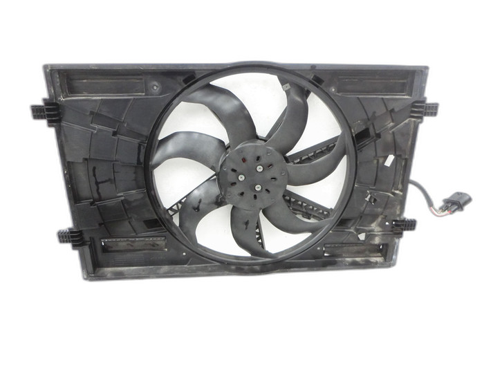 VW Golf Sportsvan 14-20 TSI 1,4 92KW Lüfter Ventilator f. Kühler 300W - Bild 1