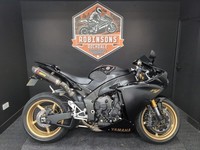 2010 60 Yamaha R1 with 11599 miles with six service stamps Akrapovic cans