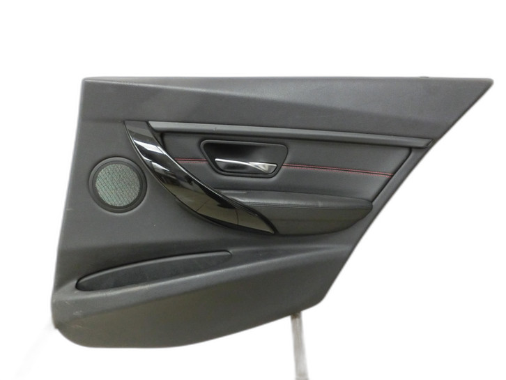 BMW F30 3er 320d 12-15 Lim Türverkleidung Türpappe Rechts Hinten roter Akzent  - Bild 1